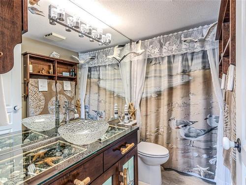 703-540 Stewart Ave, Nanaimo, BC - Indoor Photo Showing Bathroom