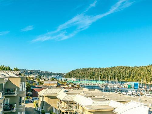 703-540 Stewart Ave, Nanaimo, BC - Outdoor With View