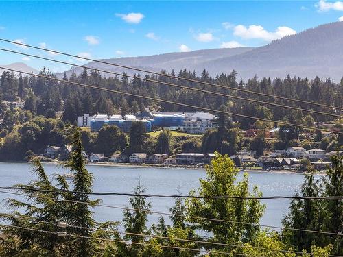 3067 Hammond Bay Rd, Nanaimo, BC 