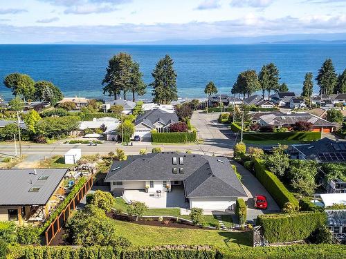 274 Crescent Rd West, Qualicum Beach, BC 