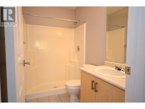 4900 Okanagan Avenue Unit# 414, Vernon, BC - Indoor Photo Showing Bathroom