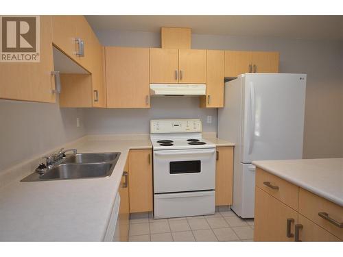 4900 Okanagan Avenue Unit# 414, Vernon, BC - Indoor Photo Showing Kitchen With Double Sink