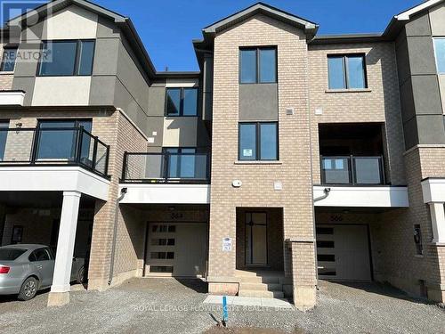 564 Bellflower Court N, Milton (Walker), ON - Outdoor With Balcony