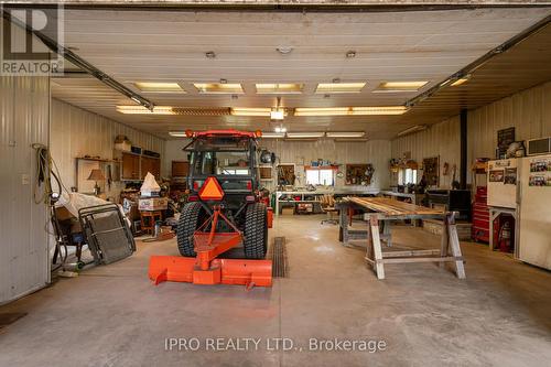 333424 Concession Rd 1 Road, West Grey, ON - Indoor Photo Showing Garage