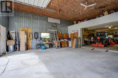 333424 Concession Rd 1 Road, West Grey, ON - Indoor Photo Showing Garage