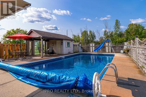 333424 Concession Rd 1 Road, West Grey, ON - Outdoor With In Ground Pool