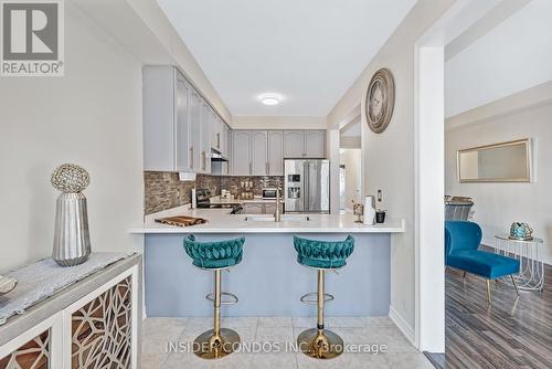 51 Selby Crescent, Bradford West Gwillimbury (Bradford), ON - Indoor Photo Showing Kitchen