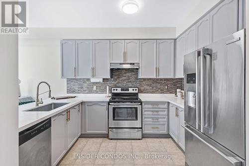 51 Selby Crescent, Bradford West Gwillimbury (Bradford), ON - Indoor Photo Showing Kitchen With Upgraded Kitchen