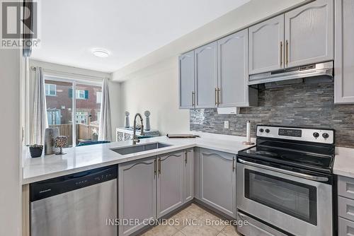 51 Selby Crescent, Bradford West Gwillimbury (Bradford), ON - Indoor Photo Showing Kitchen With Upgraded Kitchen