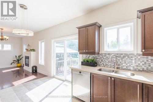 553 Carriage Lane, Peterborough, ON - Indoor Photo Showing Kitchen With Double Sink