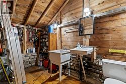 Bunkhouse Utility Area - 