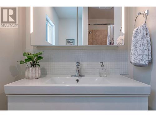 2201 32Nd Avenue Lot# Prop Lot B, Vernon, BC - Indoor Photo Showing Bathroom