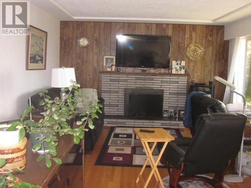 4856 Sanderson Road, Texada Island, BC - Indoor Photo Showing Living Room With Fireplace