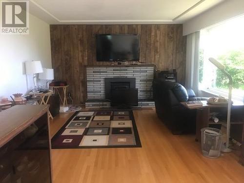 4856 Sanderson Road, Texada Island, BC - Indoor Photo Showing Other Room With Fireplace