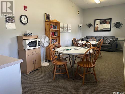 202 1 26Th Street E, Prince Albert, SK - Indoor Photo Showing Dining Room