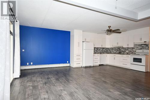 202 1 26Th Street E, Prince Albert, SK - Indoor Photo Showing Kitchen