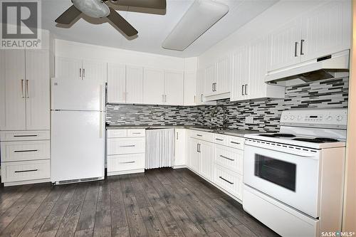 202 1 26Th Street E, Prince Albert, SK - Indoor Photo Showing Kitchen