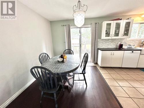 264 Murray Drive, Tumbler Ridge, BC - Indoor Photo Showing Dining Room