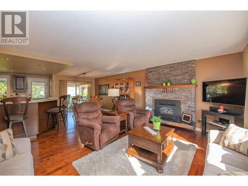 2444 14 Street, Vernon, BC - Indoor Photo Showing Living Room With Fireplace