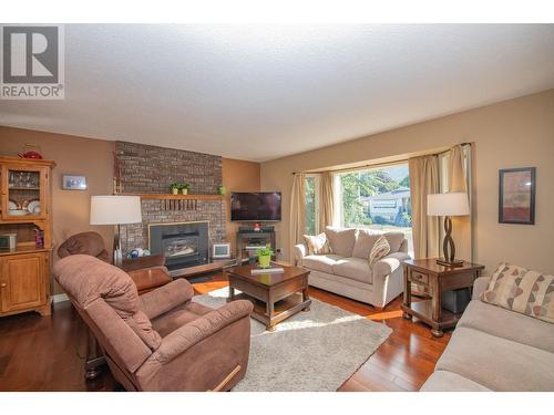 2444 14 Street, Vernon, BC - Indoor Photo Showing Living Room With Fireplace