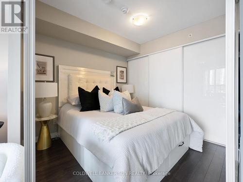 416 - 30 Meadowglen Place, Toronto (Woburn), ON - Indoor Photo Showing Bedroom