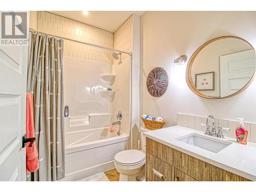 7250 Fintry Delta Road, Fintry, BC - Indoor Photo Showing Bathroom