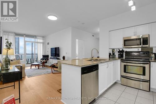 2806 - 388 Prince Of Wales Drive, Mississauga (City Centre), ON - Indoor Photo Showing Kitchen With Double Sink