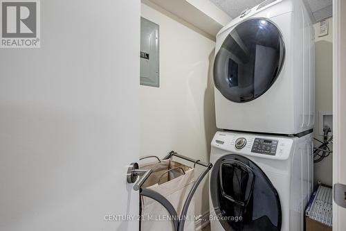 26 Porchlight Road, Brampton (Fletcher'S Creek Village), ON - Indoor Photo Showing Laundry Room