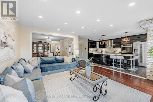 26 Porchlight Road, Brampton (Fletcher'S Creek Village), ON - Indoor Photo Showing Living Room