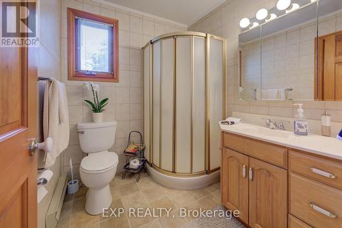 197 Road One D, Mapleton, ON - Indoor Photo Showing Bathroom