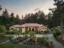 2495 Shannon Pl, Saanich, BC 