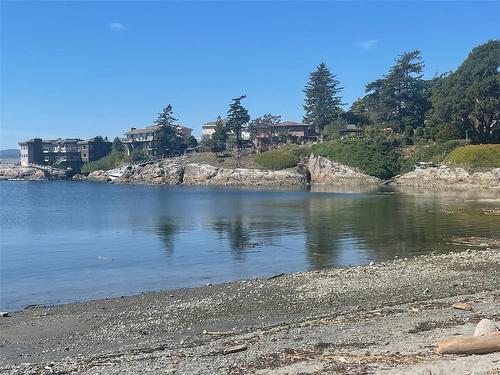 385 Kinver St, Esquimalt, BC 