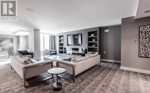 521 - 525 Adelaide Street W, Toronto (Waterfront Communities), ON - Indoor Photo Showing Living Room