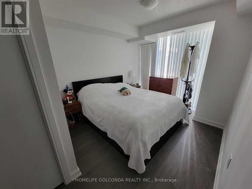 521 - 525 Adelaide Street W, Toronto (Waterfront Communities), ON - Indoor Photo Showing Bedroom