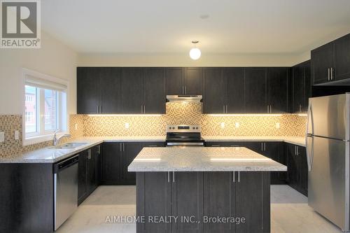 1005 Wickham Road, Innisfil, ON - Indoor Photo Showing Kitchen With Upgraded Kitchen