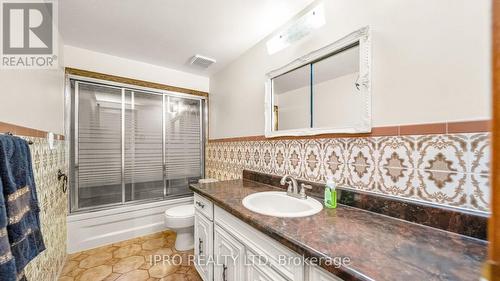 30 Windermere Court, Brampton (Northwood Park), ON - Indoor Photo Showing Bathroom