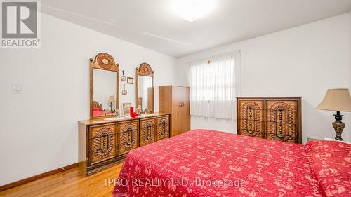 30 Windermere Court, Brampton (Northwood Park), ON - Indoor Photo Showing Bedroom