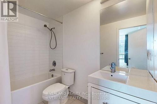 1708 - 66 Forest Manor Road, Toronto (Henry Farm), ON - Indoor Photo Showing Bathroom