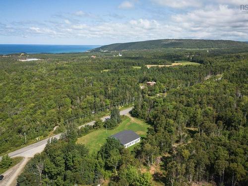 .. 16552 No. 19 Highway, Inverside, NS 