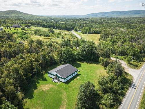 .. 16552 No. 19 Highway, Inverside, NS 