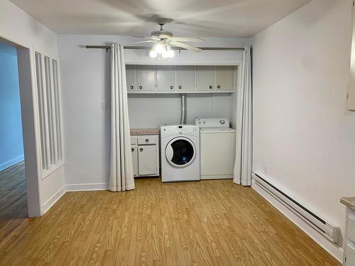 Coin-repas - 12188 Rue James-Morrice, Montréal (Ahuntsic-Cartierville), QC - Indoor Photo Showing Laundry Room