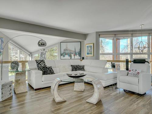 Salon - 1000 Rue Des Tournesols, Sainte-Adèle, QC - Indoor Photo Showing Living Room