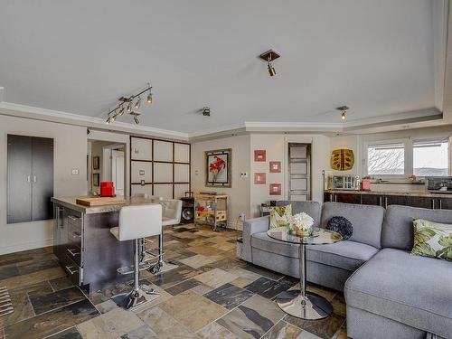 Salle familiale - 1000 Rue Des Tournesols, Sainte-Adèle, QC - Indoor Photo Showing Living Room