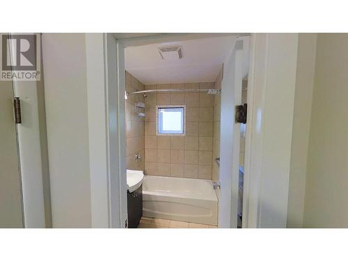 690 Carney Street, Prince George, BC - Indoor Photo Showing Bathroom