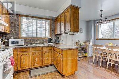 143 Springdale Drive, Barrie (400 North), ON - Indoor Photo Showing Kitchen