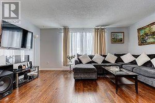 143 Springdale Drive, Barrie (400 North), ON - Indoor Photo Showing Living Room