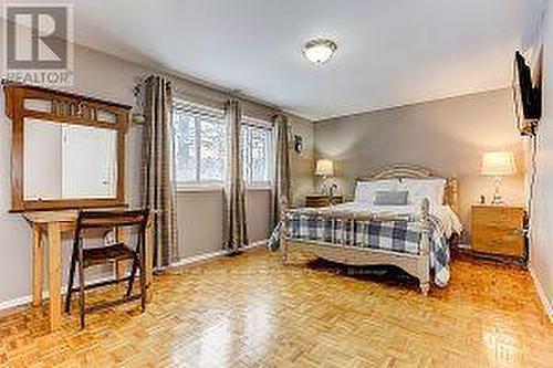 143 Springdale Drive, Barrie (400 North), ON - Indoor Photo Showing Bedroom