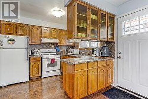 143 Springdale Drive, Barrie (400 North), ON - Indoor Photo Showing Kitchen