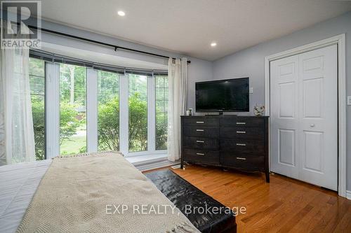 34 Taylor Drive, Prince Edward County (Ameliasburgh), ON - Indoor Photo Showing Bedroom