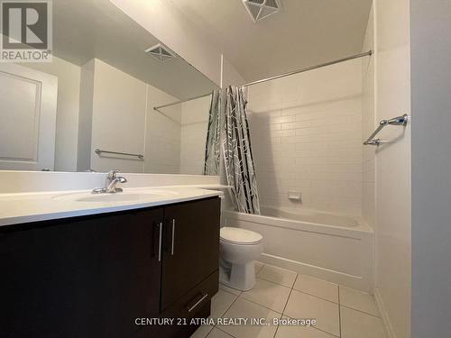 1504 - 30 Herons Hill Way, Toronto, ON - Indoor Photo Showing Bathroom